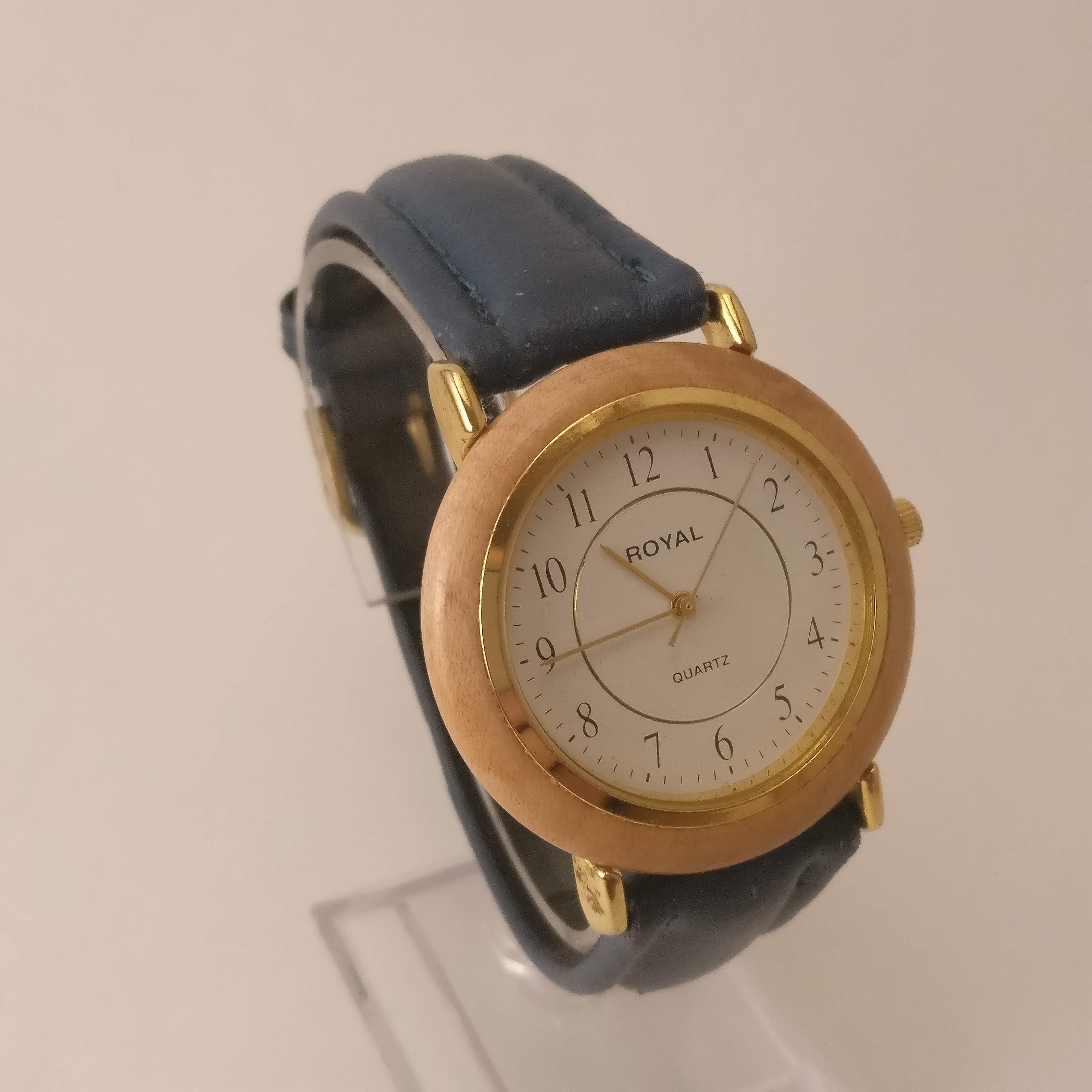 Royal Dames Horloge, Linkerkant