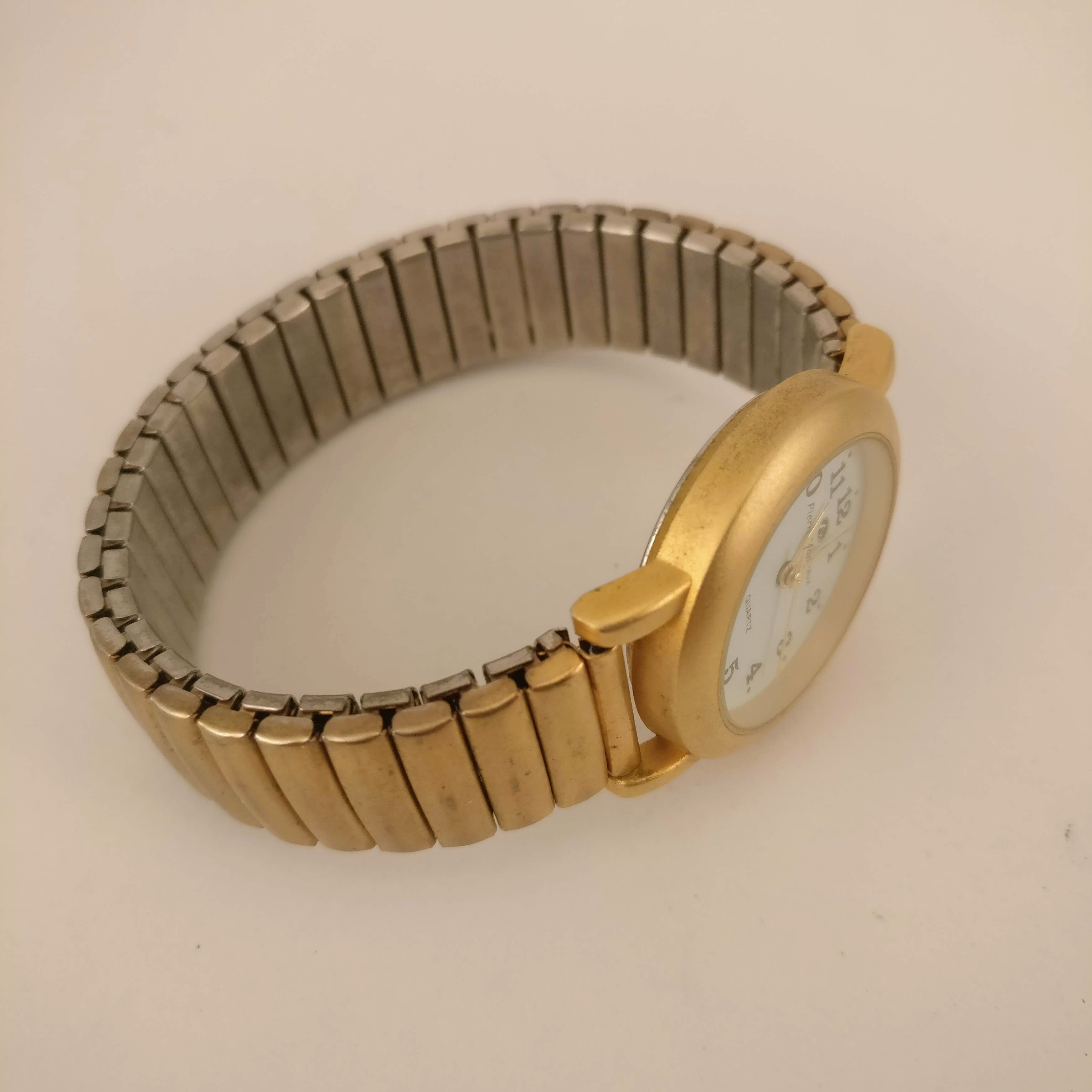 Pierre Montreux Dames Horloge, Zijkant