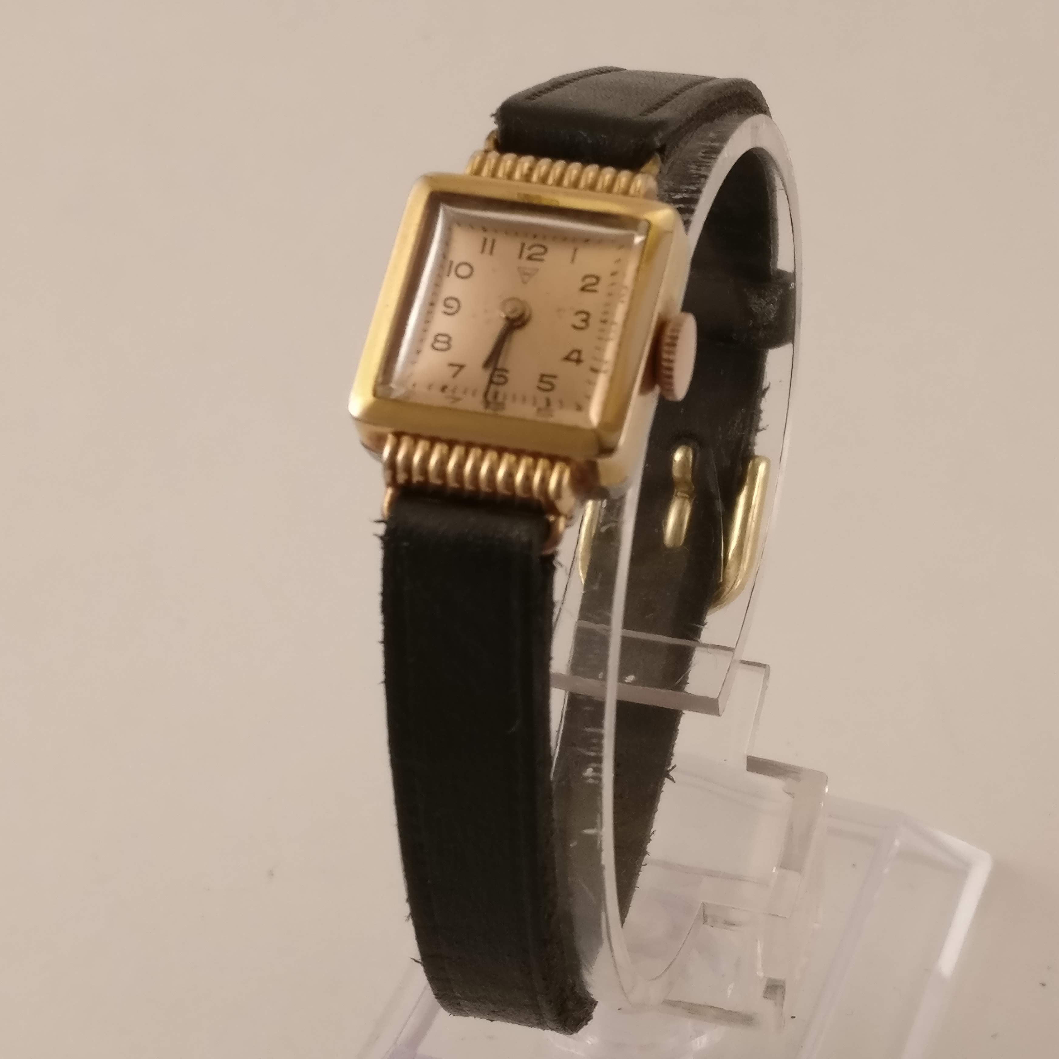 Blaast op paperback elke dag Gouden "W" Vintage Dames Horloge, 20 micron Goud
