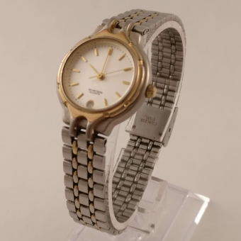 Vintage Dames Horloge, Rechterkant