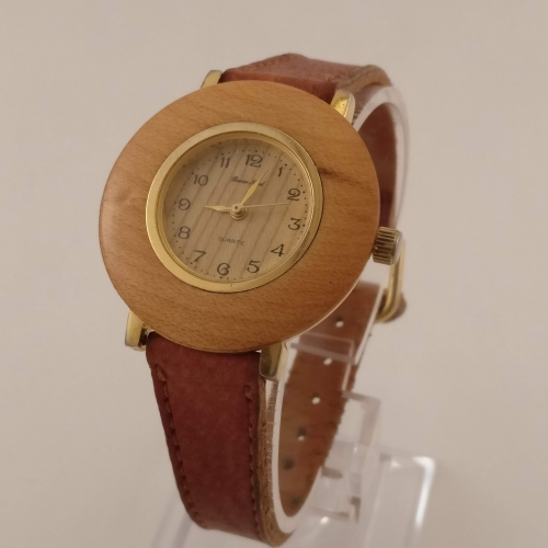 Houten Dames Horloge, Rechterkant