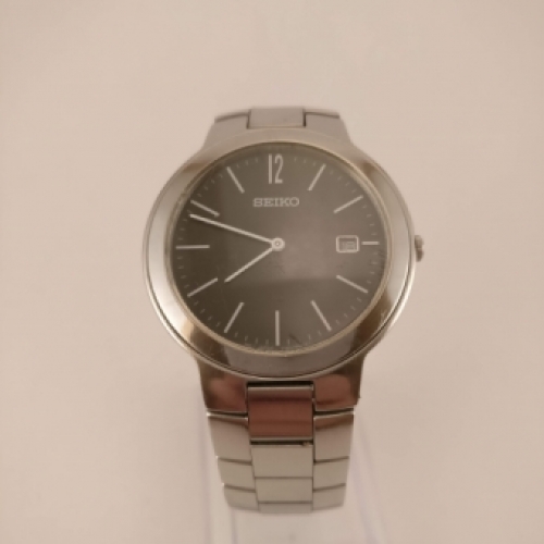 Seiko Horloge, Voorkant