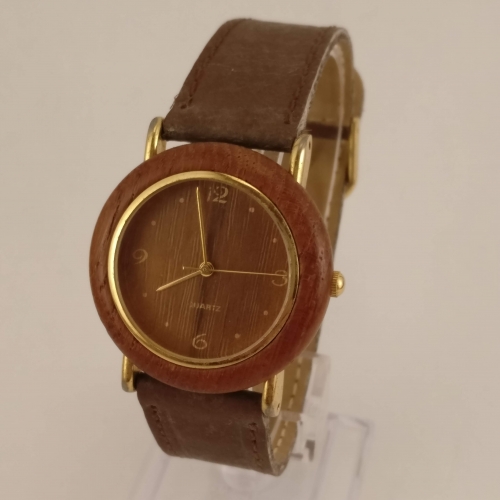 Houten Dames Horloge, Rechterkant