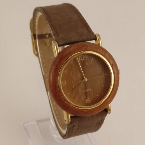 Houten Dames Horloge, Linkerkant