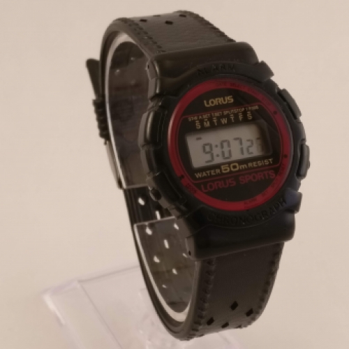 Lorus Sport Vintage Digitaal Heren Horloge, Linkerkant